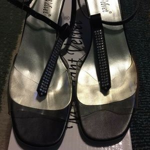 NEW WOMENS MIDNIGHT VELVET MARNIE STRAP HEELS SHOE